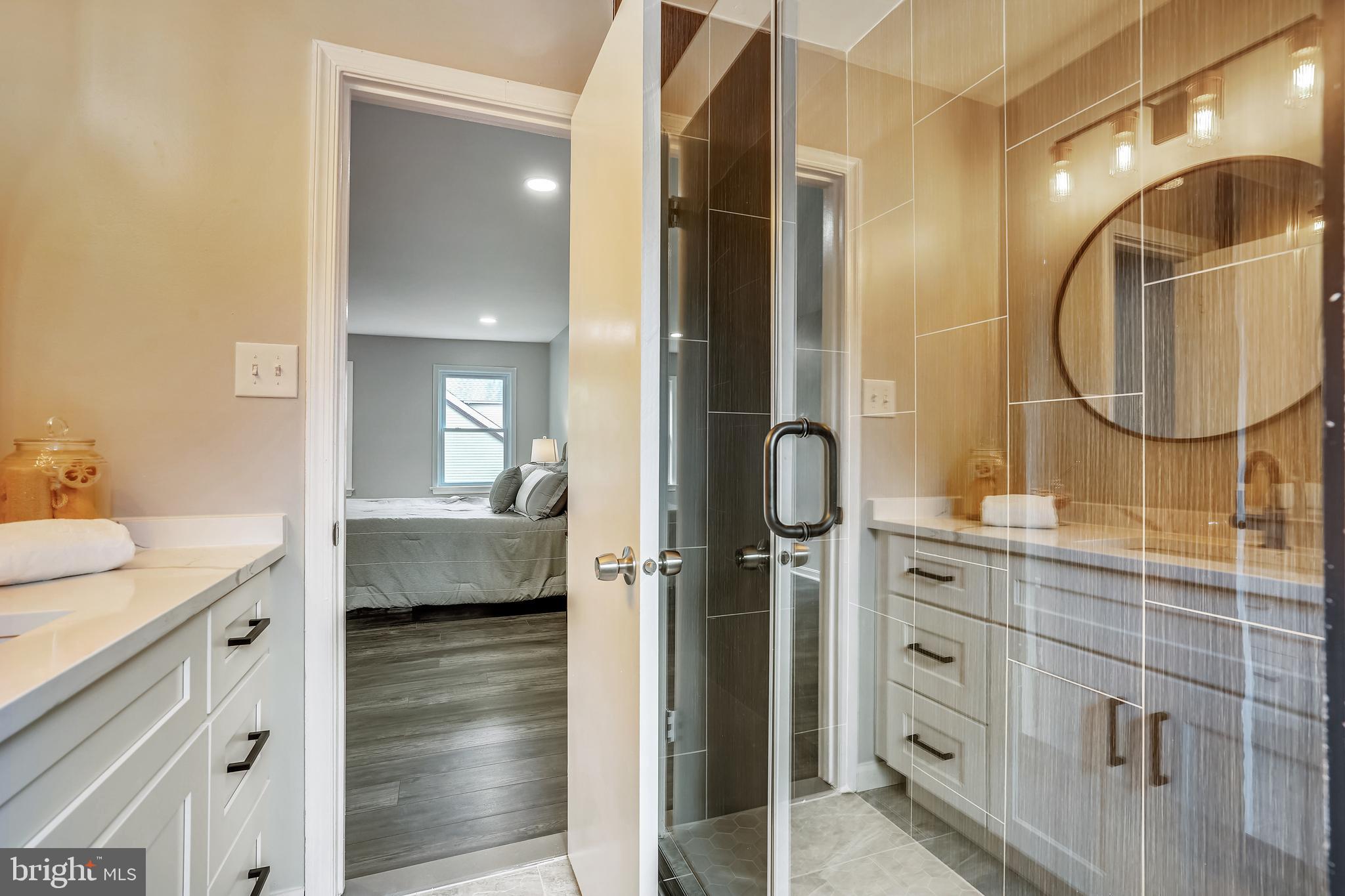 15111 Philip Lee Road Chantilly, VA 20151 - Photo 3 of 50