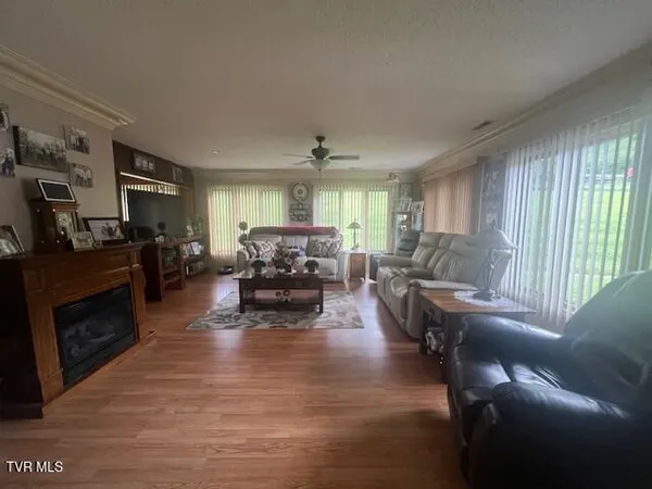 $694,000 | 121 Elisha Garland Road, Roan Mountain, TN 37687