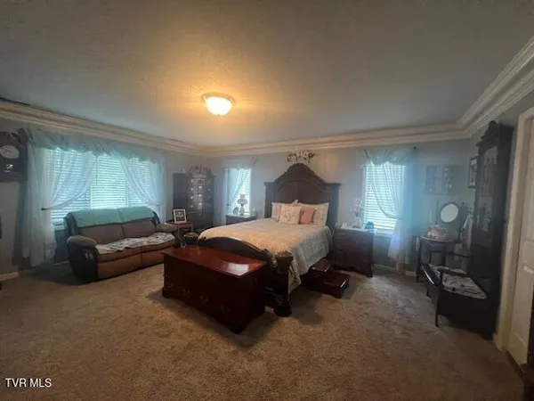 $694,000 | 121 Elisha Garland Road, Roan Mountain, TN 37687