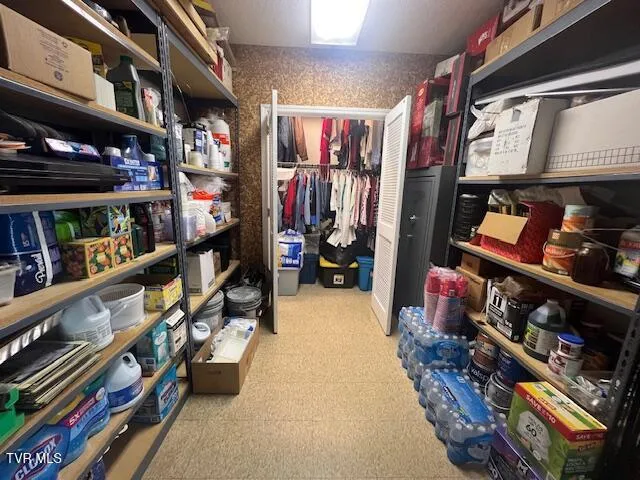 $694,000 | 121 Elisha Garland Road, Roan Mountain, TN 37687