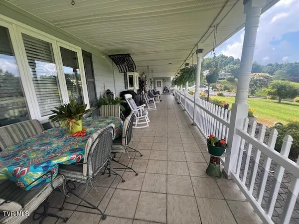 $694,000 | 121 Elisha Garland Road, Roan Mountain, TN 37687