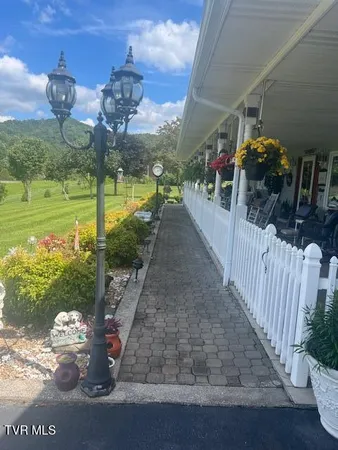 $694,000 | 121 Elisha Garland Road, Roan Mountain, TN 37687