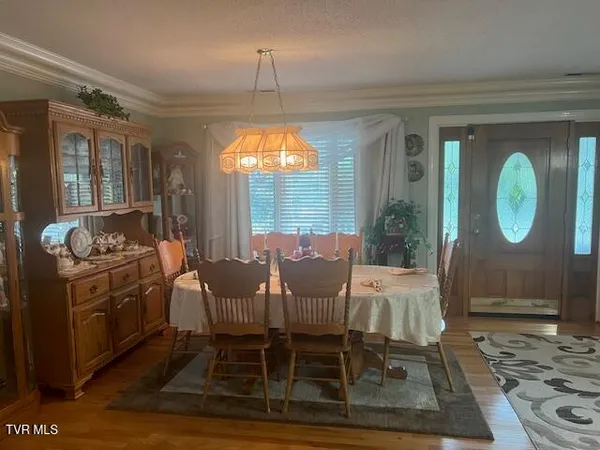 $694,000 | 121 Elisha Garland Road, Roan Mountain, TN 37687