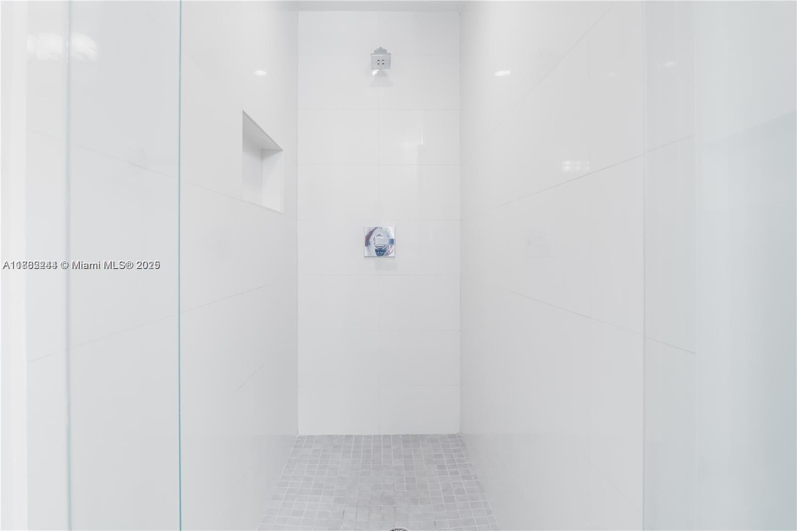 532 Southeast 1st Circle Pompano Beach, FL 33060 - Photo 26 of 57 a view of bathroom