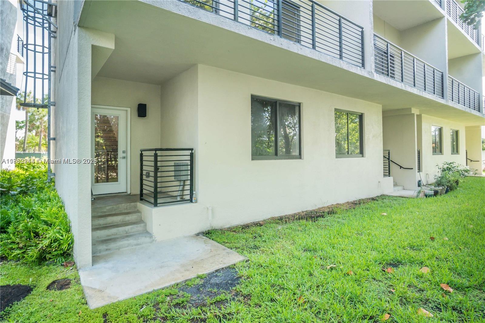 532 Southeast 1st Circle Pompano Beach, FL 33060 - Photo 42 of 57 a view of an entryway of the house