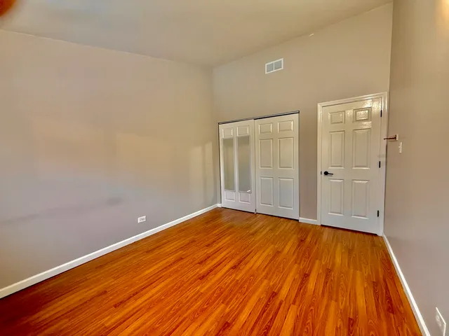 $389,900 | 9416 Meadow Lane, Des Plaines, IL 60016