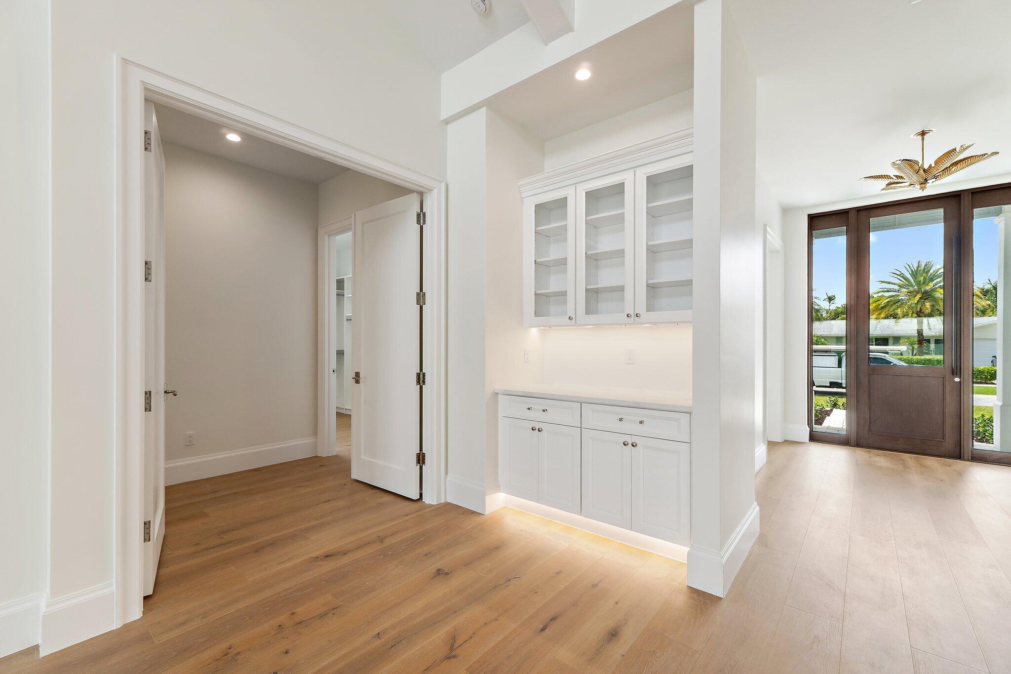 131 Dory Road South North Palm Beach, FL 33408 - Photo 16 of 80 Primary Entry