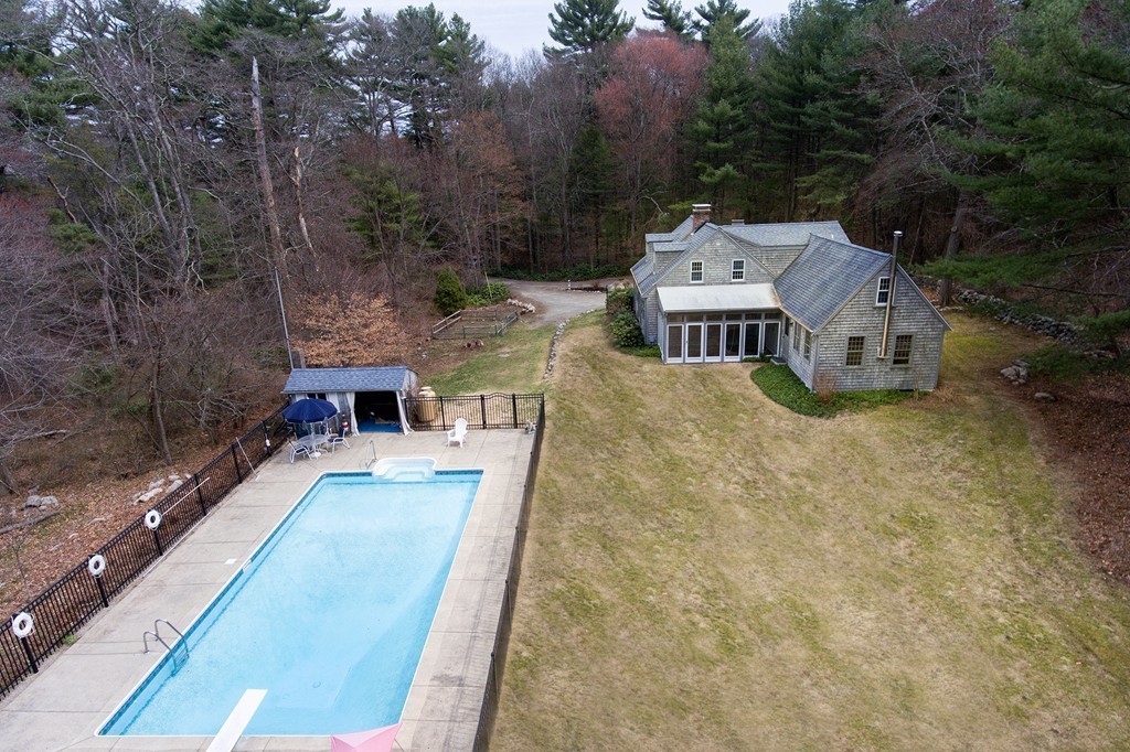 113 Clapp Road Scituate, MA 02066 - Photo 5 of 25 Gallery Image 5