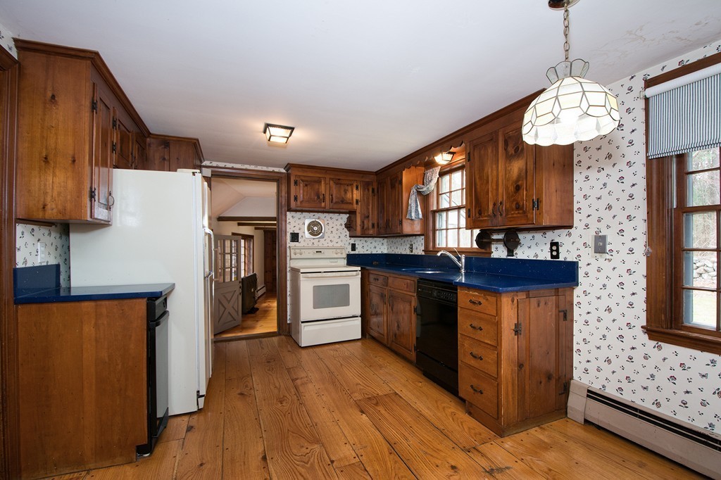 113 Clapp Road Scituate, MA 02066 - Photo 9 of 25 Gallery Image 9