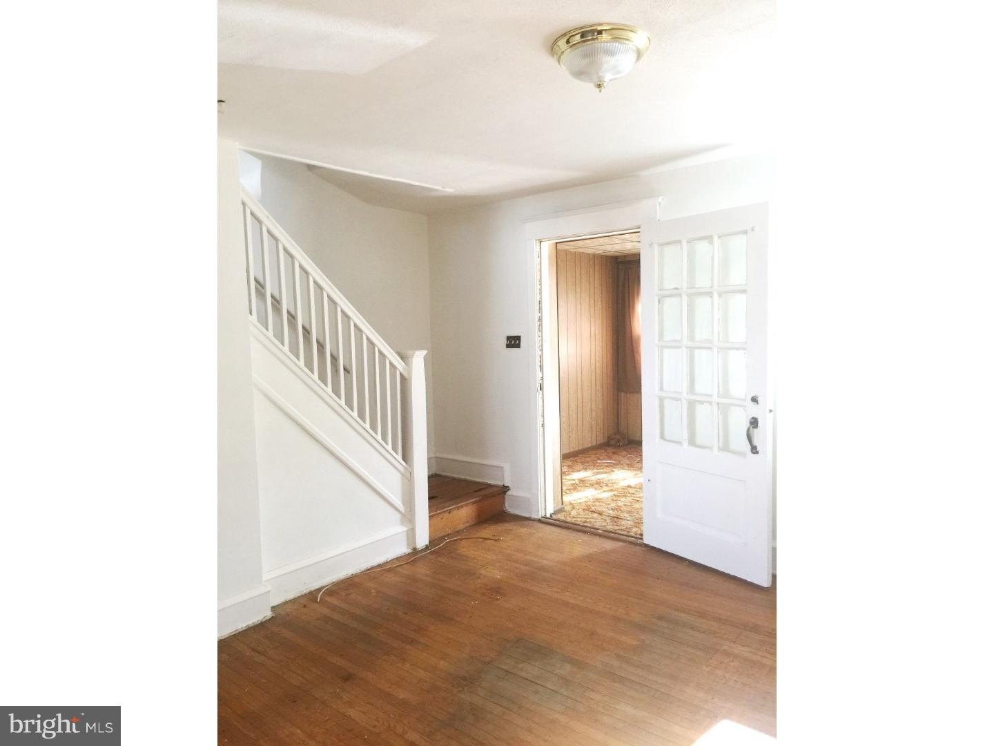 1011 Edgemore Road Philadelphia, PA 19151 - Photo 3 of 12 Gallery Image 3