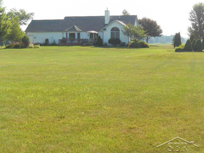 3721 Lone Road Freeland, MI 48623 - Photo 22 of 53 20364647-21.JPG