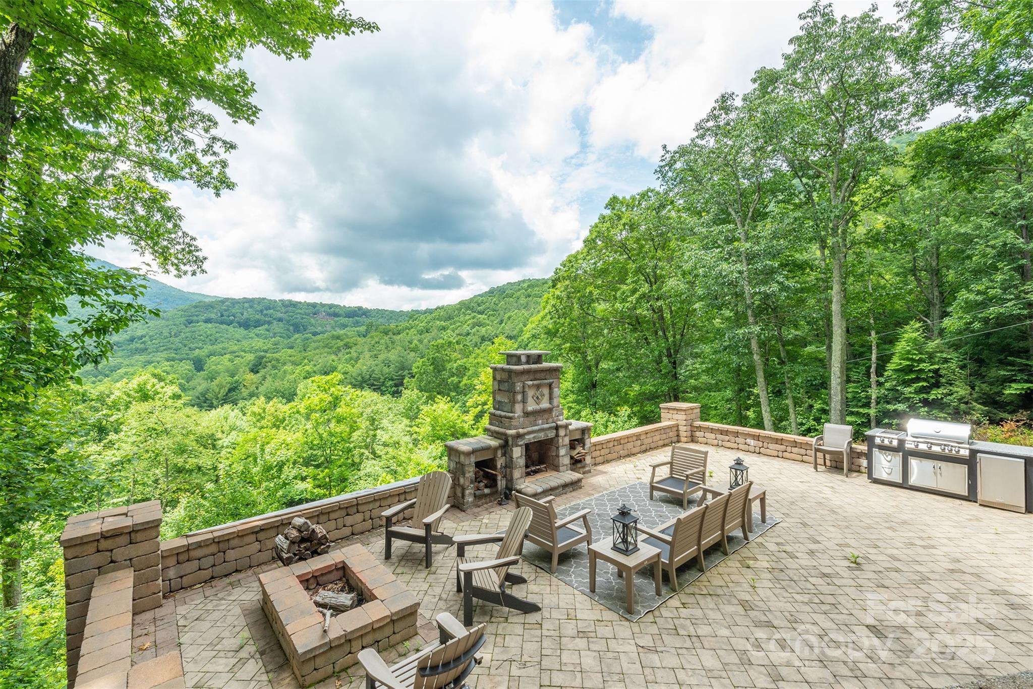 596 North Ridgerunner Road Burnsville, NC 28714 - Photo 36 of 47