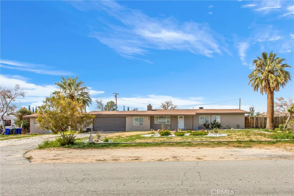 15944 Wintun Road Apple Valley, CA 92307 - Photo 4 of 53