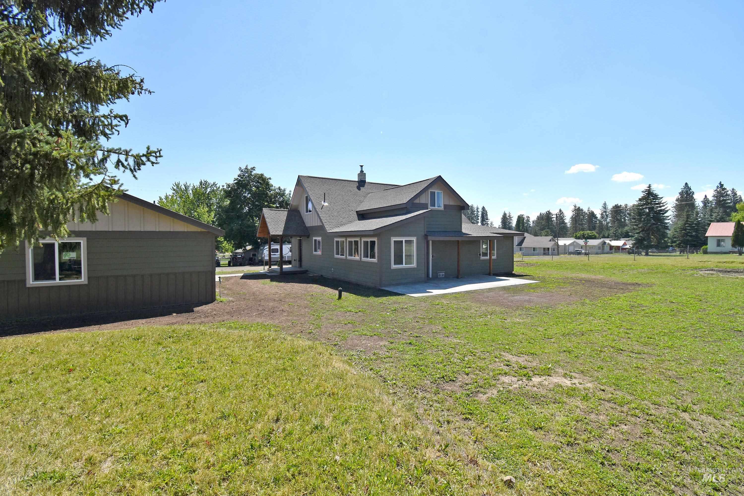 413 Ellis Avenue Winchester, ID 83555 - Photo 4 of 42