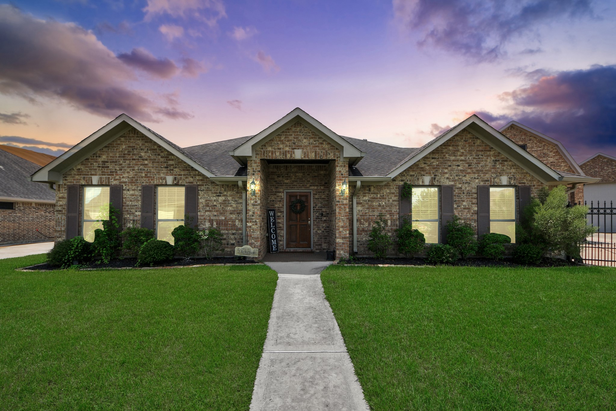 6702 Falcon Ridge Manvel, TX 77578 - Photo 1 of 42 Gallery Image 1
