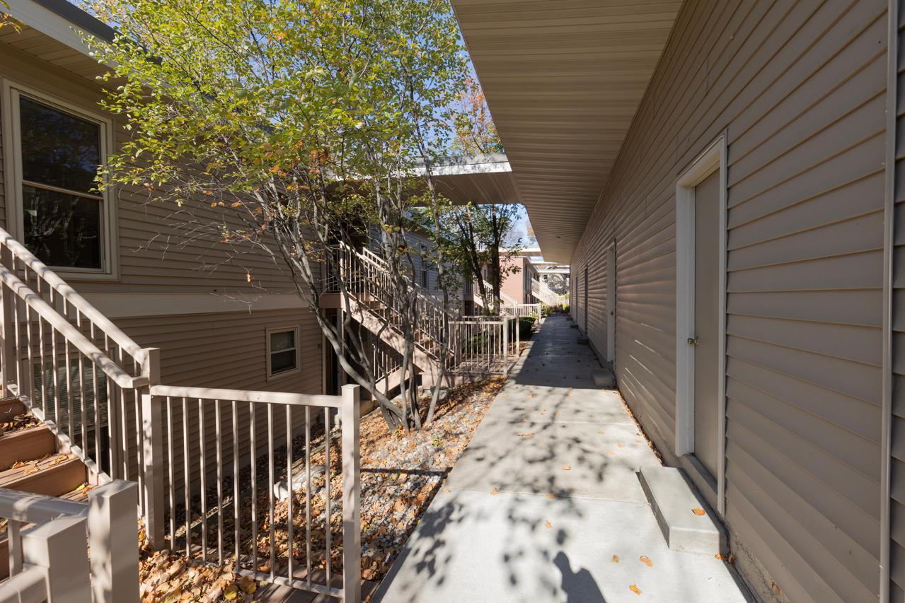 110282 Village Road Chaska, MN 55318 - Photo 16 of 20