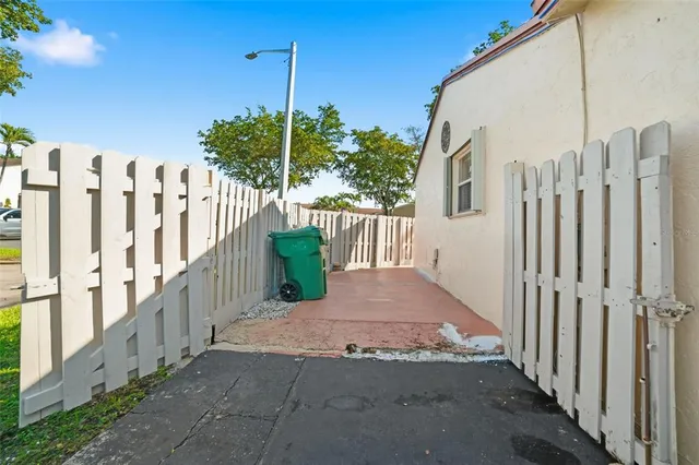 $499,999 | 8300 Northwest 193rd Lane, Hialeah, FL 33015