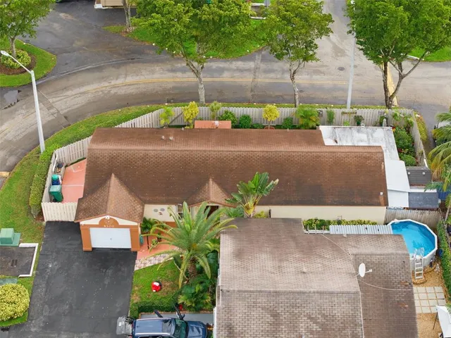 $499,999 | 8300 Northwest 193rd Lane, Hialeah, FL 33015