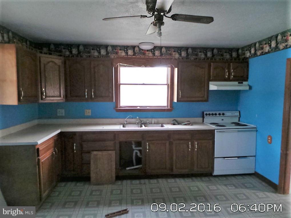 18924 High Street Barton, MD 21521 - Photo 5 of 21 Kitchen