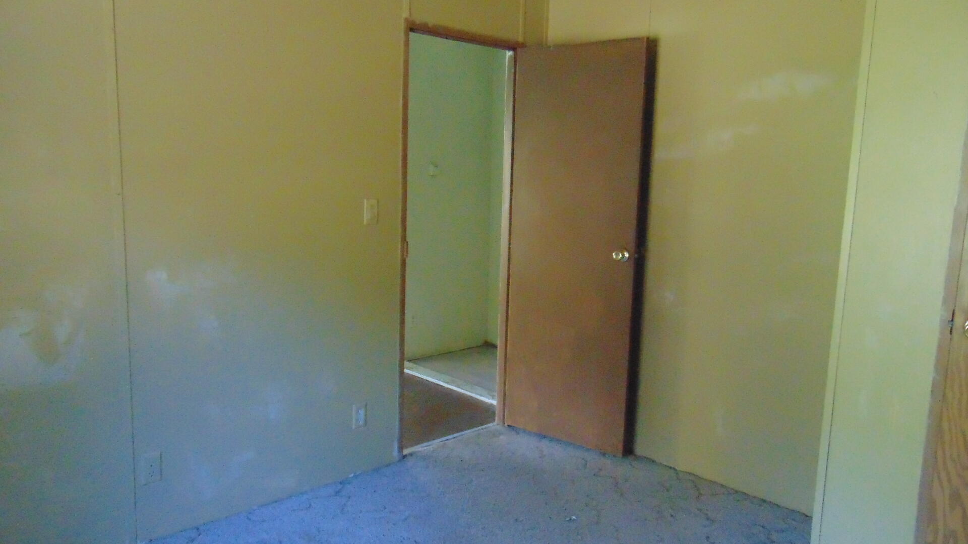 891 Main Road Burlington, ME 04417 - Photo 7 of 21 DSC05113