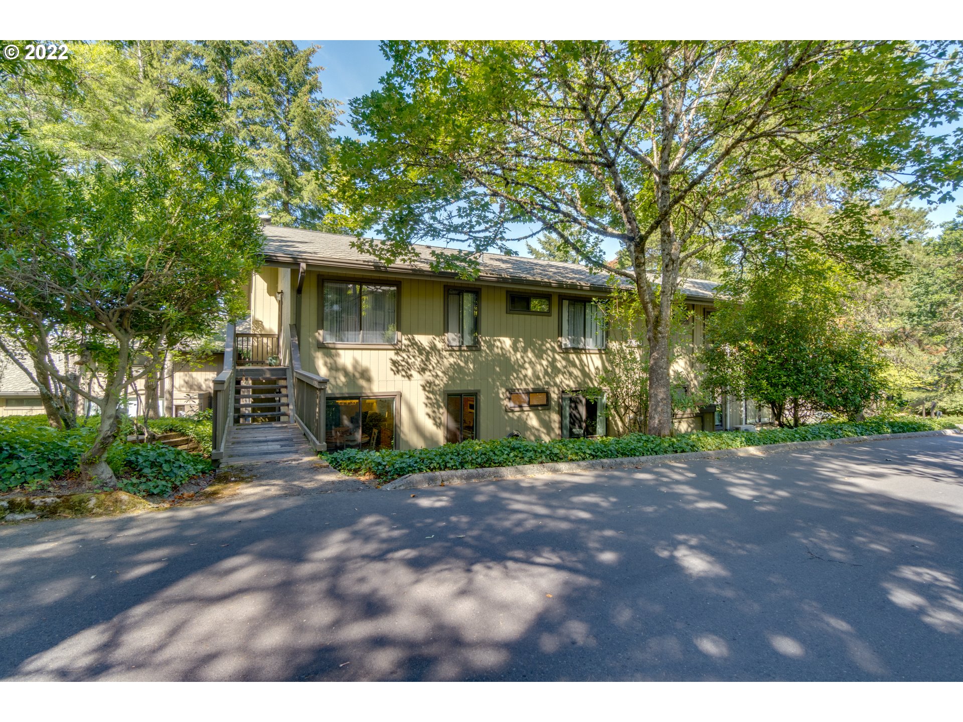 7700 Southwest Barnes Road, Unit D Portland, OR 97225 - Photo 23 of 32 Gallery Image 23