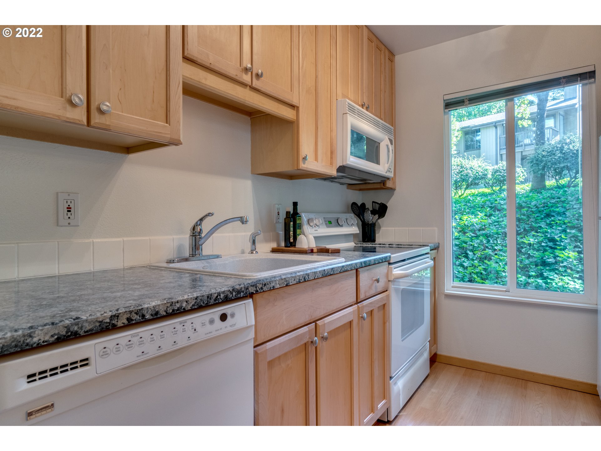 7700 Southwest Barnes Road, Unit D Portland, OR 97225 - Photo 5 of 32 Gallery Image 5