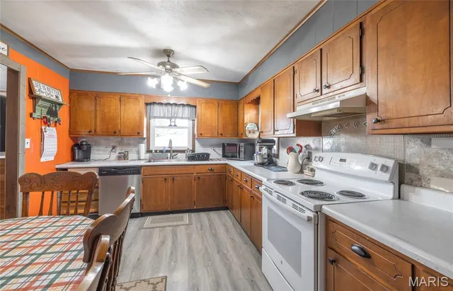 $295,000 | 1740 Brier Creek Road, Harrisburg, IL 62946