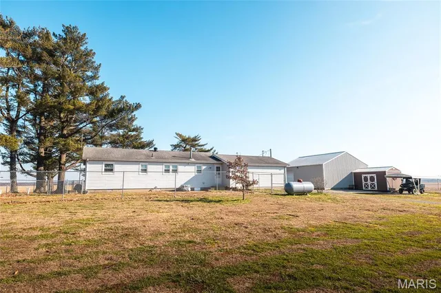 $295,000 | 1740 Brier Creek Road, Harrisburg, IL 62946