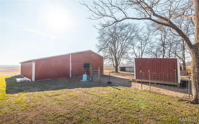 $295,000 | 1740 Brier Creek Road, Harrisburg, IL 62946