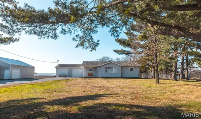 $295,000 | 1740 Brier Creek Road, Harrisburg, IL 62946