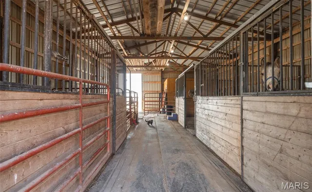 $295,000 | 1740 Brier Creek Road, Harrisburg, IL 62946