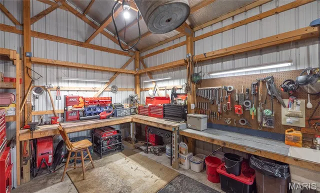 $295,000 | 1740 Brier Creek Road, Harrisburg, IL 62946