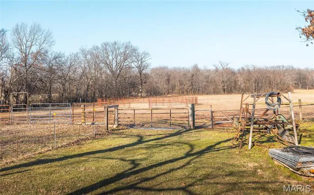 $295,000 | 1740 Brier Creek Road, Harrisburg, IL 62946