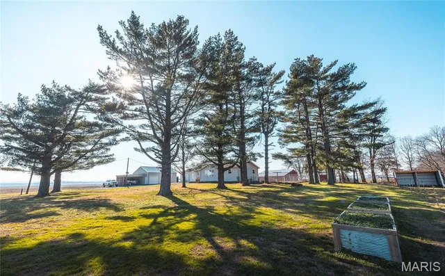 $295,000 | 1740 Brier Creek Road, Harrisburg, IL 62946