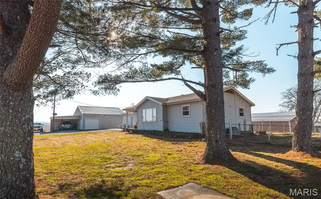 $295,000 | 1740 Brier Creek Road, Harrisburg, IL 62946