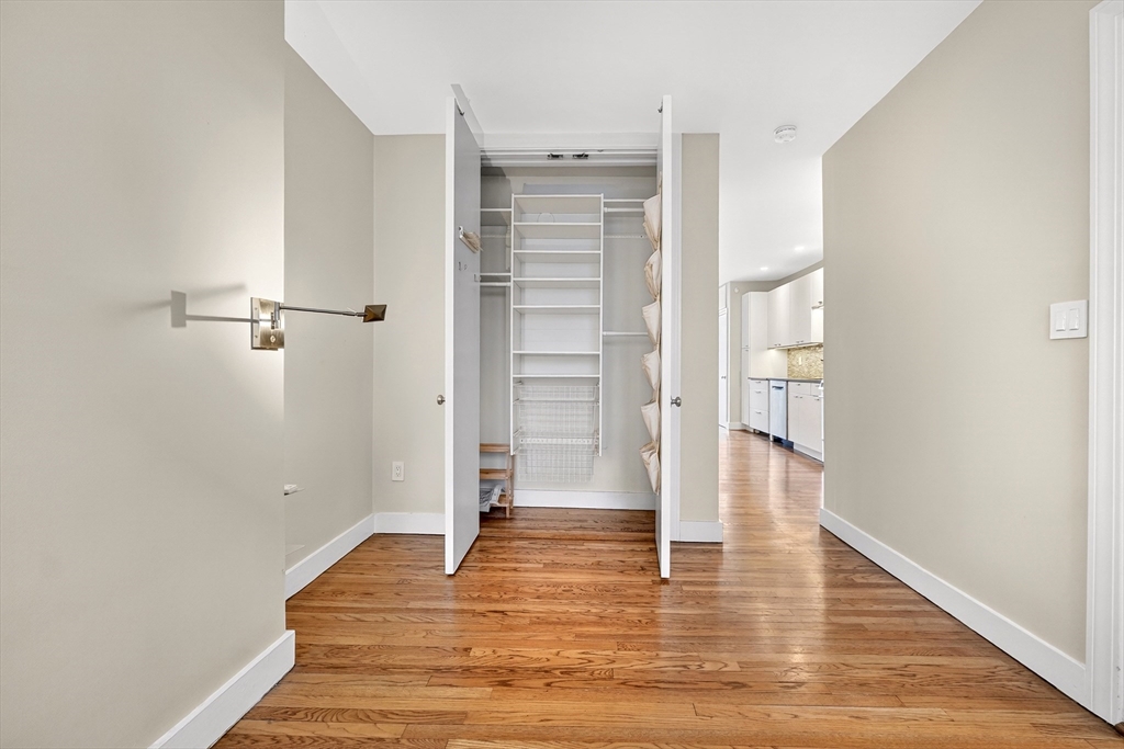 42 Clarendon Street, Unit 1 Boston, MA 02116 - Photo 15 of 26