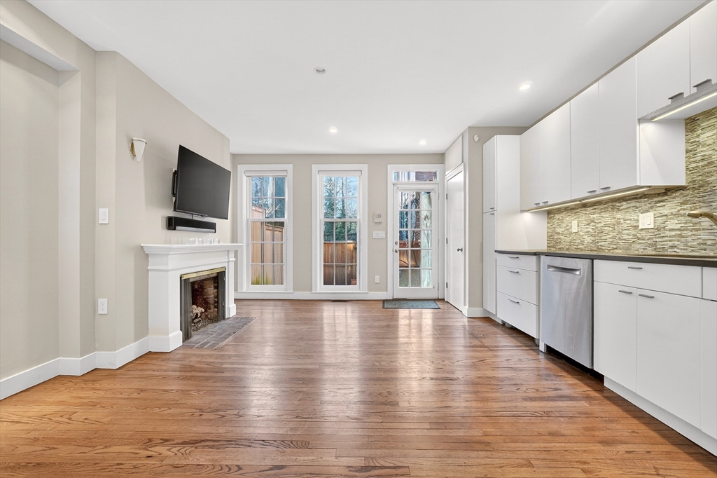 42 Clarendon Street, Unit 1 Boston, MA 02116 - Photo 4 of 26