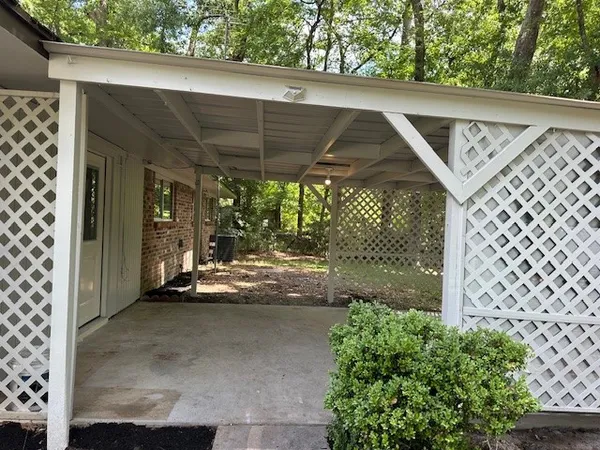 an outdoor view of house with outdoor space