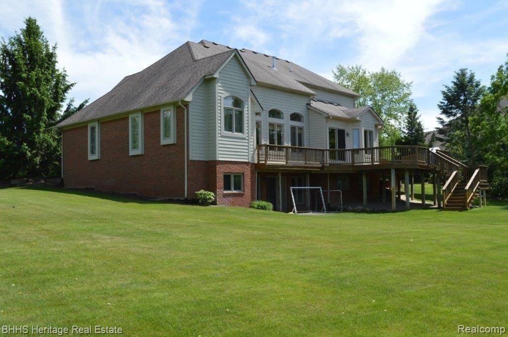 9665 Quail Ridge Run Brighton, MI 48114 - Photo 7 of 73 70291.jpg