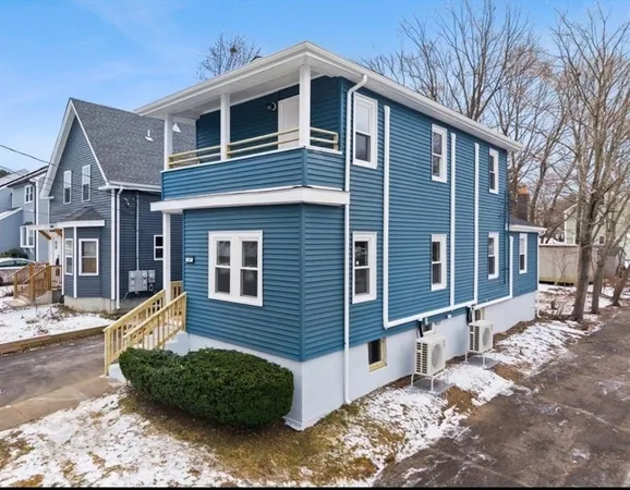 $3,000 | 29 St Casimir Avenue, Unit 1, Brockton, MA 02302