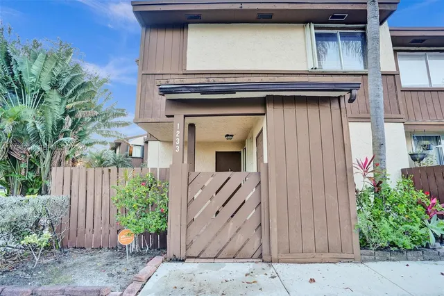 $2,750 | 1233 Hampton Boulevard, North Lauderdale, FL 33068