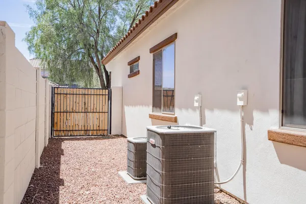 $2,795 | 17564 West Verdin Road, Goodyear, AZ 85338