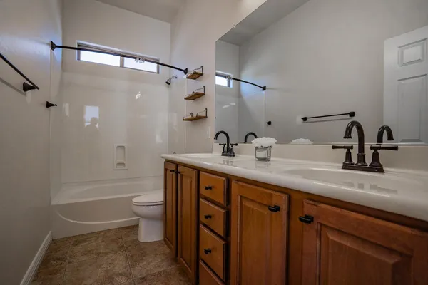 $2,795 | 17564 West Verdin Road, Goodyear, AZ 85338