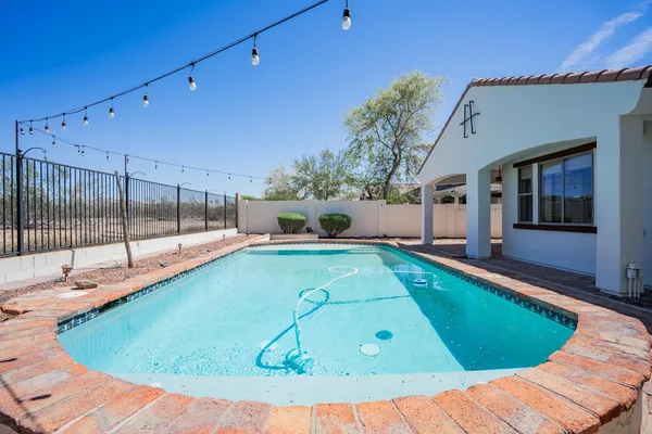 $2,795 | 17564 West Verdin Road, Goodyear, AZ 85338