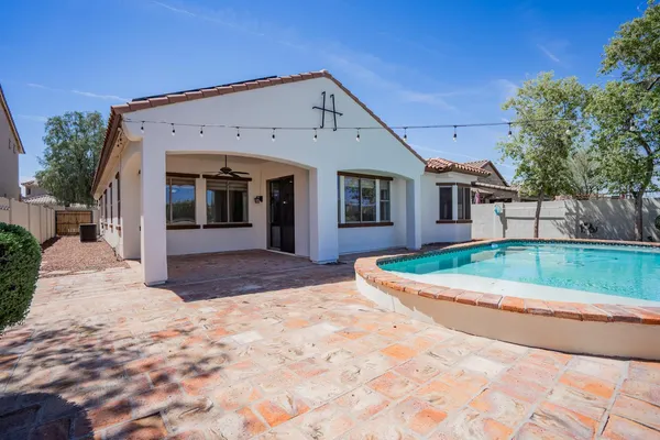 $2,795 | 17564 West Verdin Road, Goodyear, AZ 85338