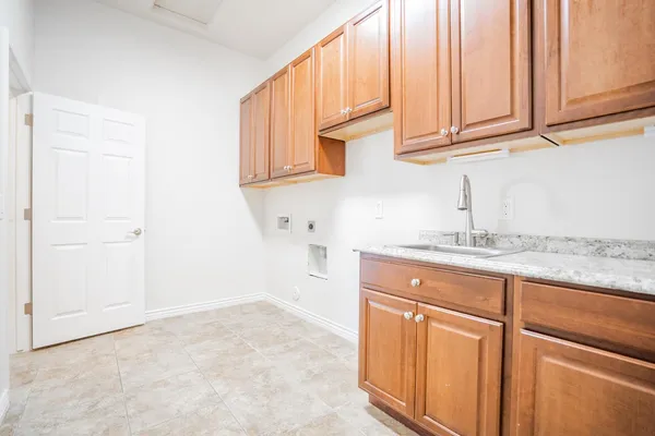 $2,795 | 17564 West Verdin Road, Goodyear, AZ 85338