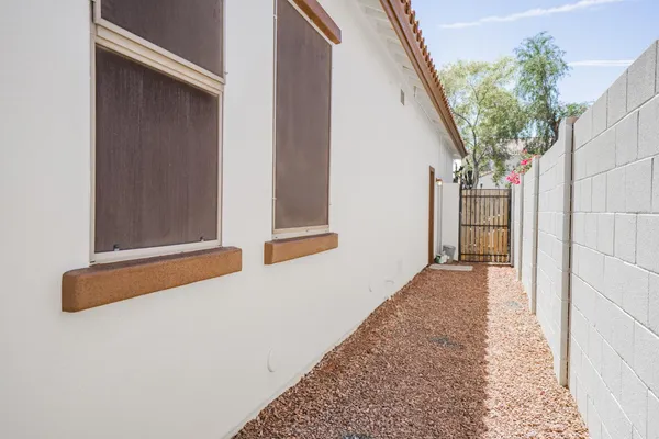 $2,795 | 17564 West Verdin Road, Goodyear, AZ 85338