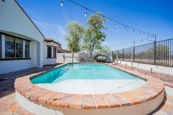 $2,795 | 17564 West Verdin Road, Goodyear, AZ 85338