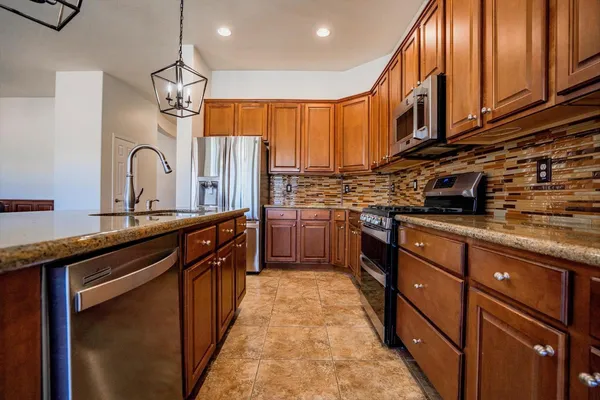 $2,795 | 17564 West Verdin Road, Goodyear, AZ 85338