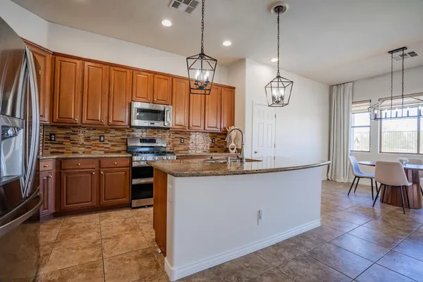 $2,795 | 17564 West Verdin Road, Goodyear, AZ 85338